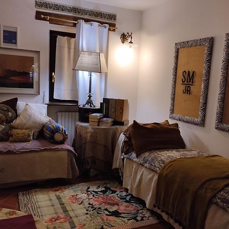 مبيت وإفطار Quartiano Il Cortiletto المظهر الخارجي الصورة